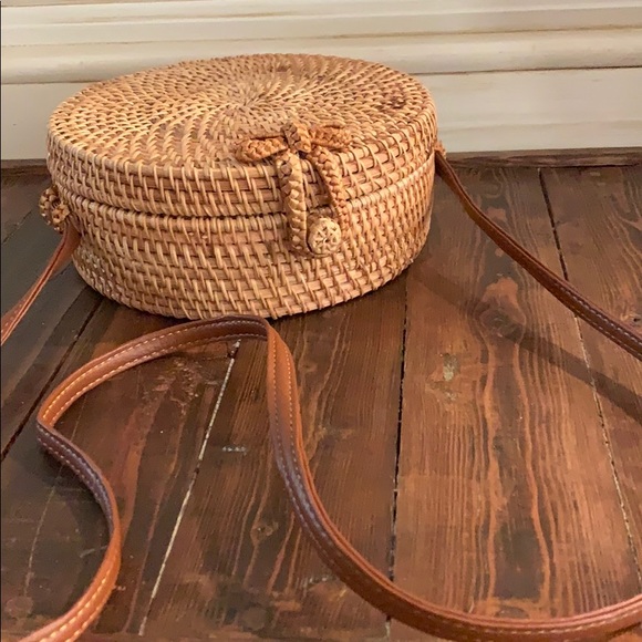 Round Raffia Bag - Picture 4 of 7